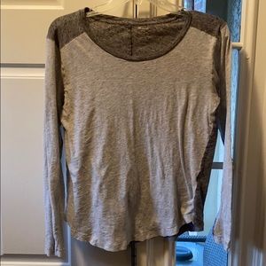 Long sleeve heather grey tee